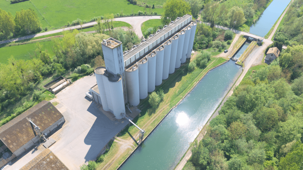Inspection d'un réservoir à grain