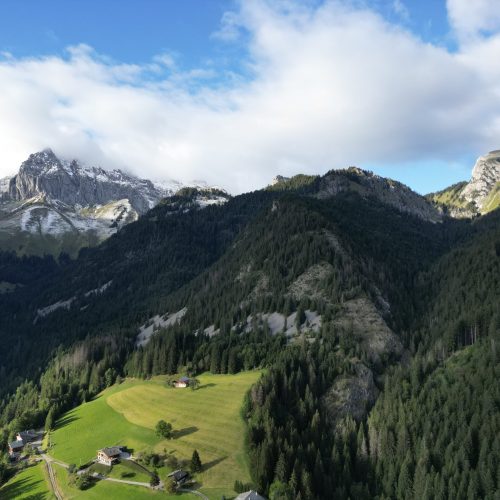 Prise de vue aérienne en montagne